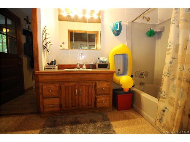 563 Jerusalem Rd, Windham, CT 06280