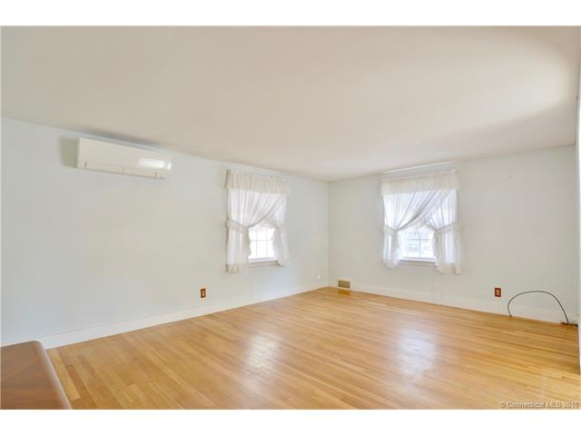228 Senexet Rd, Woodstock, CT 06281