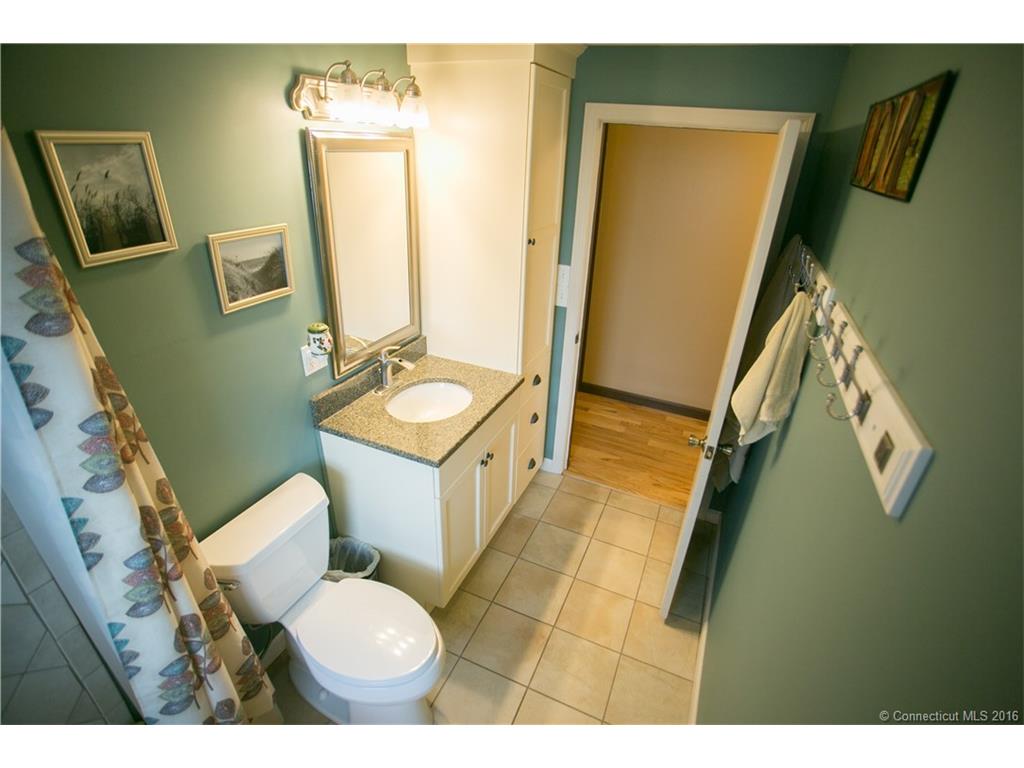 36 Crooked Trl, Woodstock, CT 06281