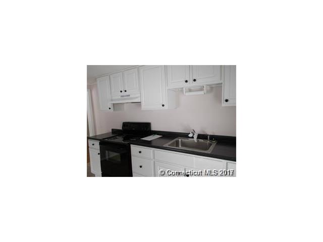 29 Holmeslea Ct, Woodstock, CT 06281