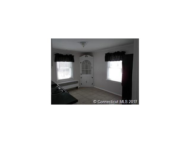 29 Holmeslea Ct, Woodstock, CT 06281
