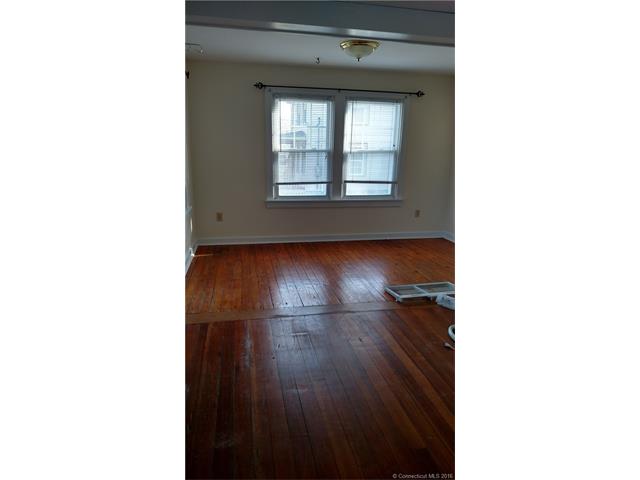 90 Thames, New London, CT 06320