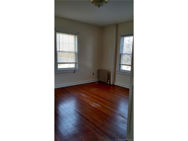 90 Thames, New London, CT 06320