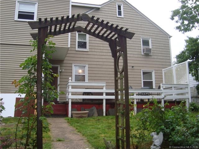 635Ocean Ave, New London, CT 06320