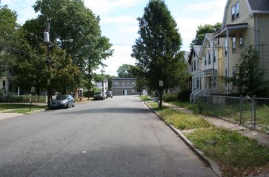 858 Bank St, New London, CT 06320