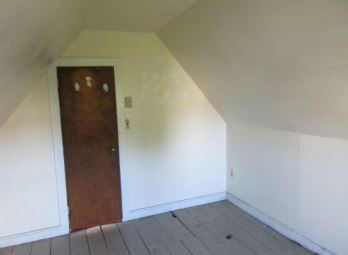 858 Bank St, New London, CT 06320