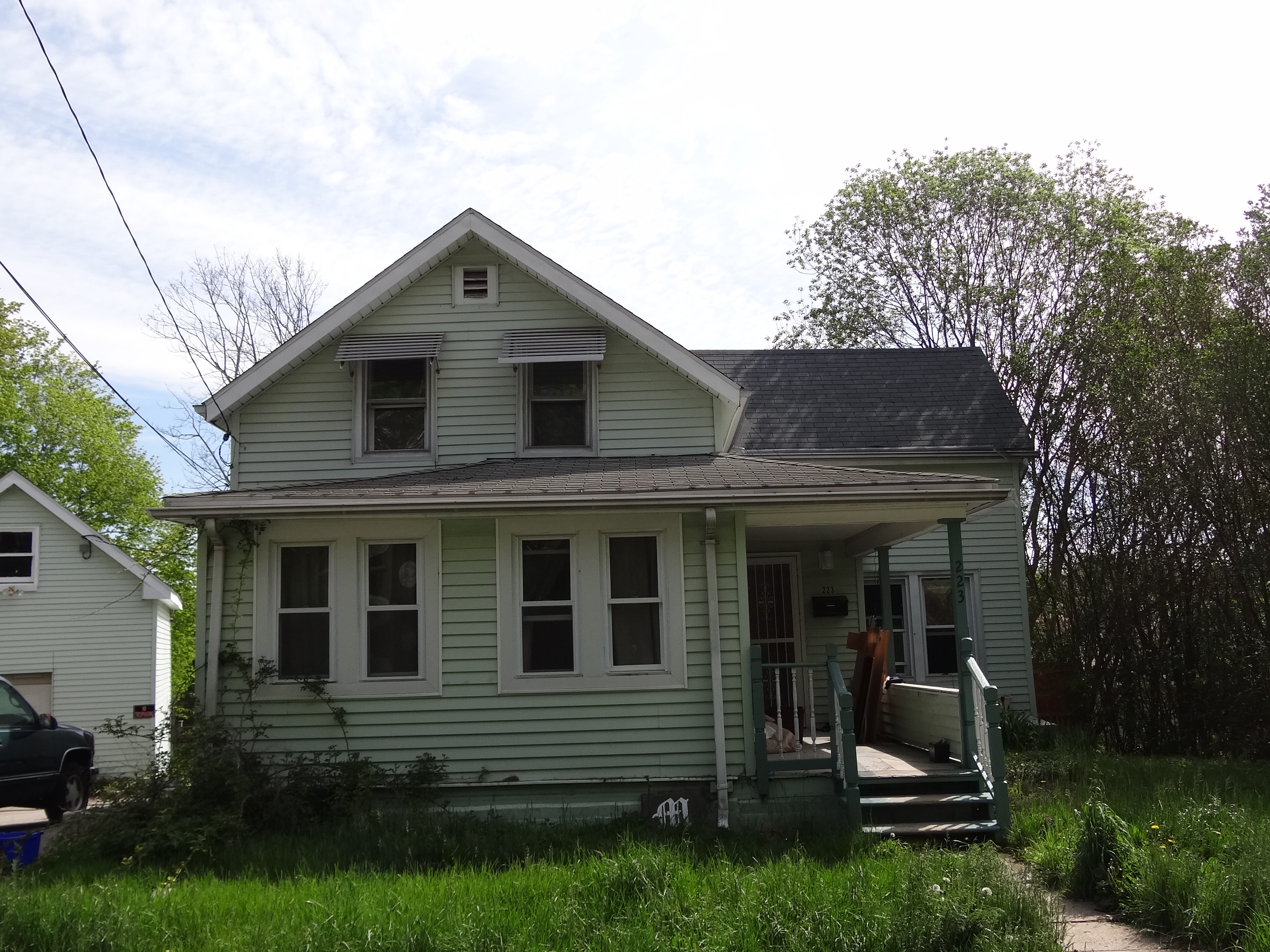 223 Vauxhall Street, New London, CT 06320
