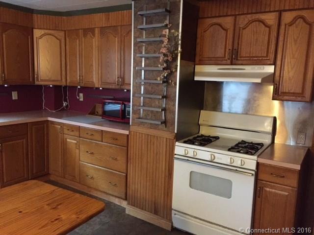 19 Bragaw St, New London, CT 06320