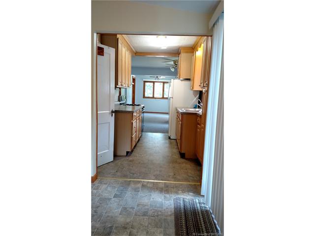 38 Acorn Ct, New London, CT 06320