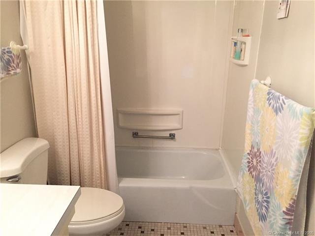 65 Westridge Rd, New London, CT 06320