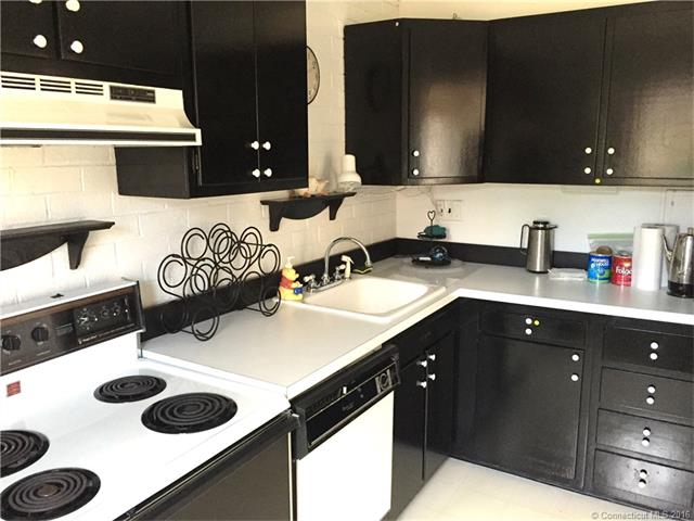 65 Westridge Rd, New London, CT 06320