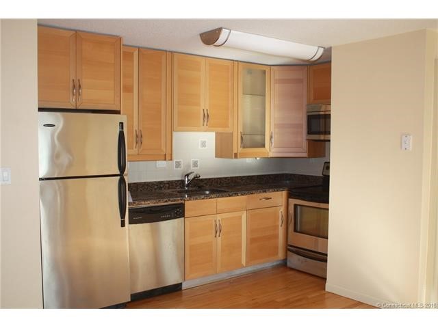184Pequot Ave #201, New London, CT 06320