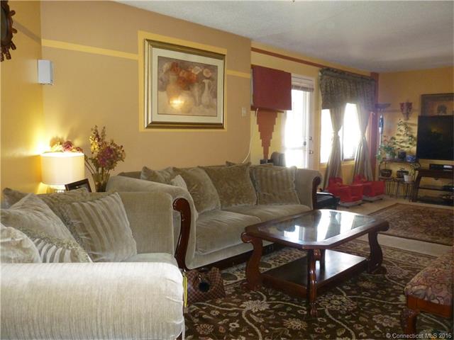 281 Gardner Ave, New London, CT 06320