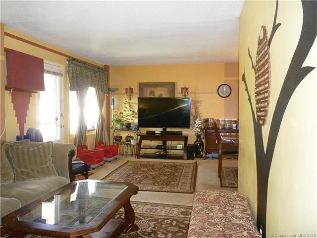 281 Gardner Ave, New London, CT 06320