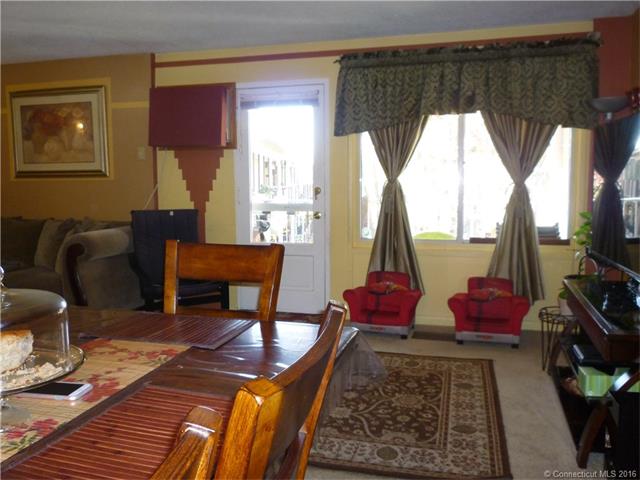 281 Gardner Ave, New London, CT 06320