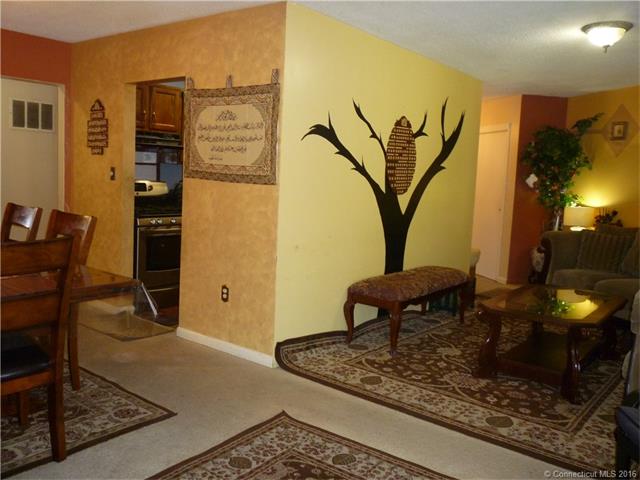 281 Gardner Ave, New London, CT 06320