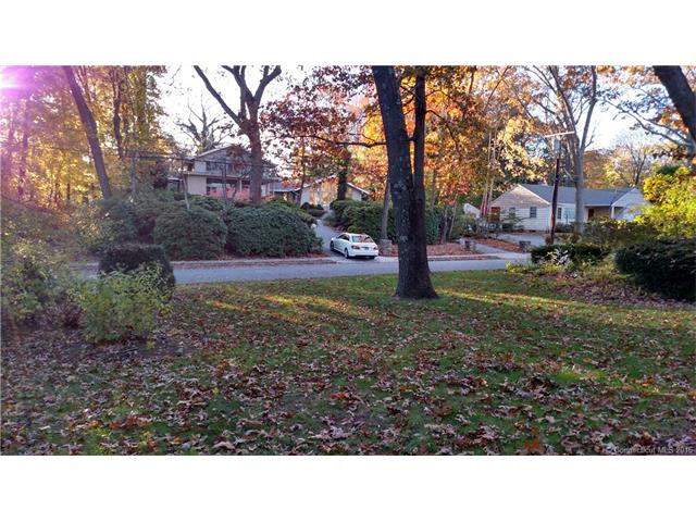 Lot Parkway South, New London, CT 06320