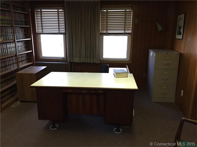 56 Huntington St, New London, CT 06320