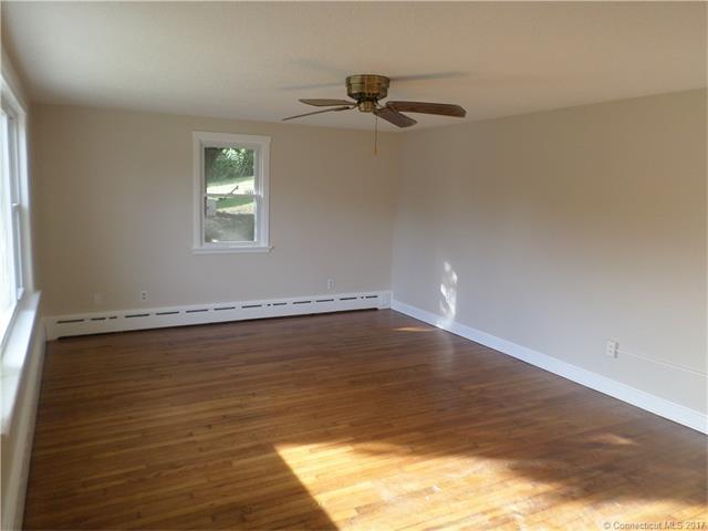 241 Elm St, New London, CT 06320
