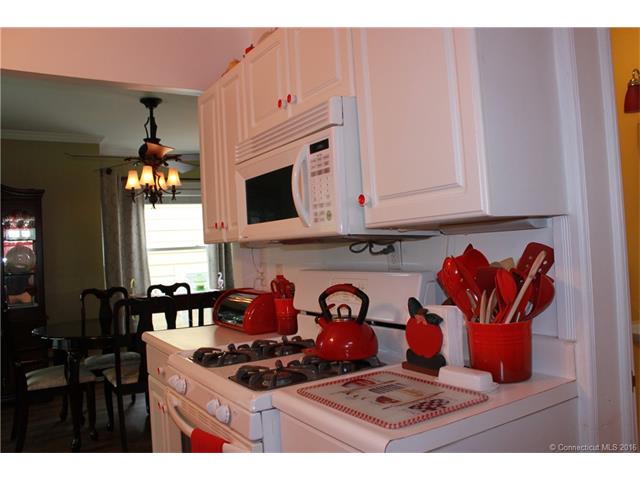 13Steward St, New London, CT 06320