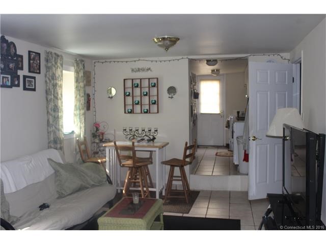 28West High St., New London, CT 06320
