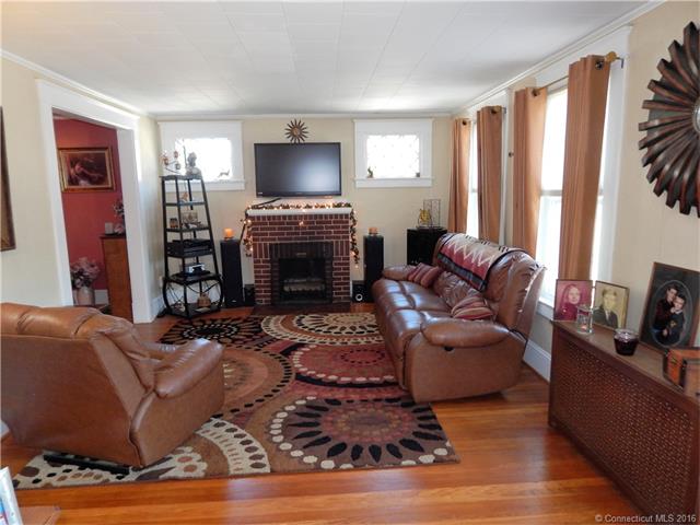 409Ocean Ave, New London, CT 06320