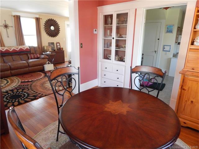 409Ocean Ave, New London, CT 06320