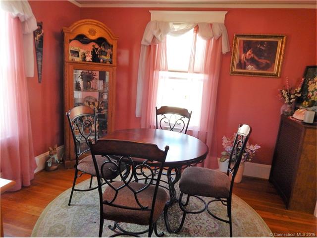 409Ocean Ave, New London, CT 06320