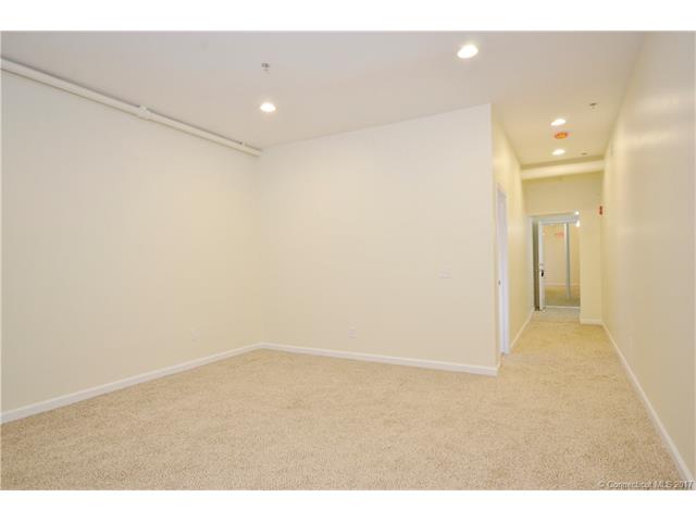 147 State St, New London, CT 06320