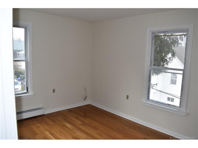 38 Denison Ave, New London, CT 06320