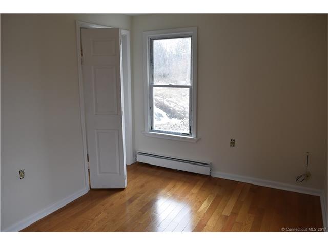 38 Denison Ave, New London, CT 06320