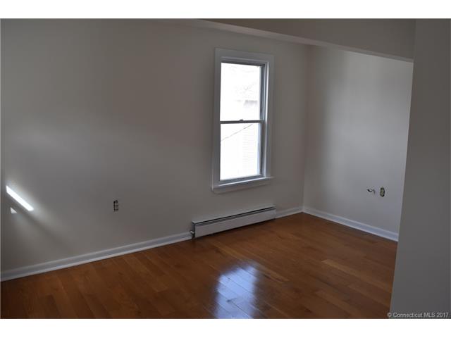 38 Denison Ave, New London, CT 06320