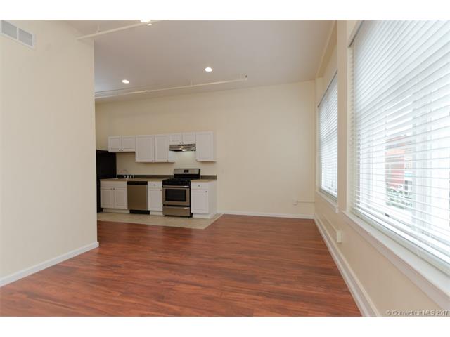 147 State St, New London, CT 06320