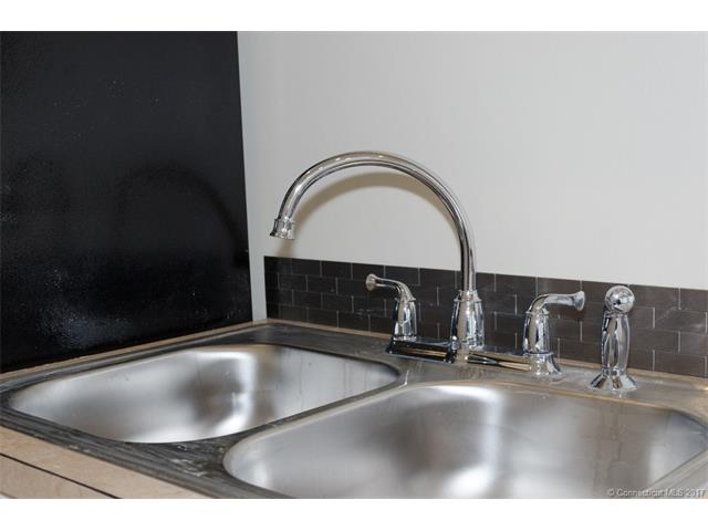 147 State St, New London, CT 06320