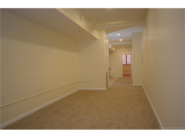 147 State St, New London, CT 06320