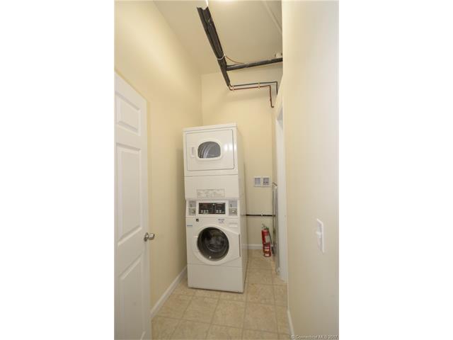 147 State St, New London, CT 06320