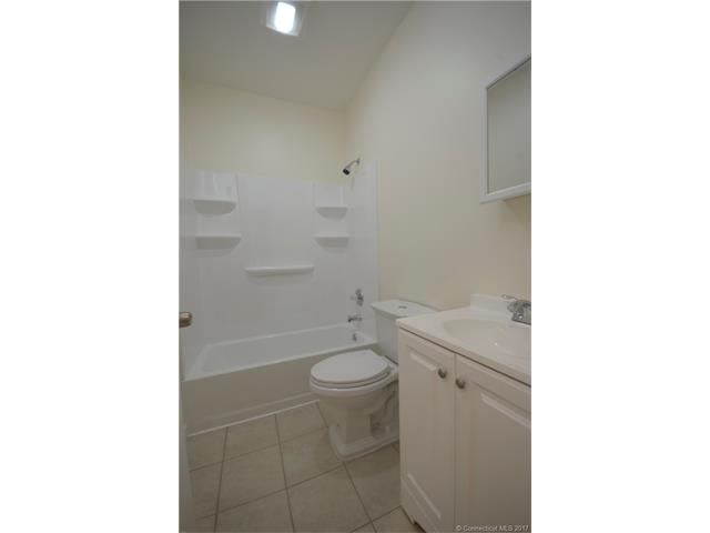 147 State St, New London, CT 06320