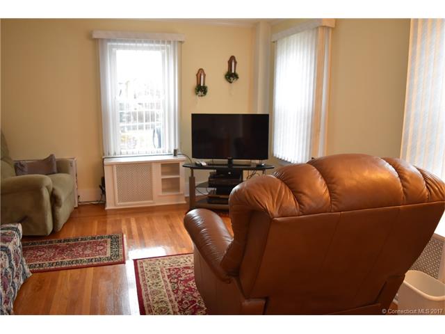 278 Crystal Ave, New London, CT 06320