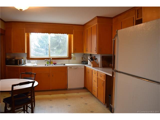 278 Crystal Ave, New London, CT 06320