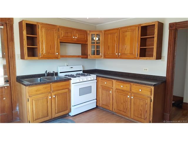 26 Colman St, New London, CT 06320