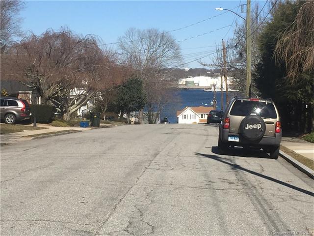 50 Granada Ter, New London, CT 06320