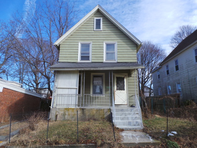 12 Clover CourtNew London, CT, 06320New London County