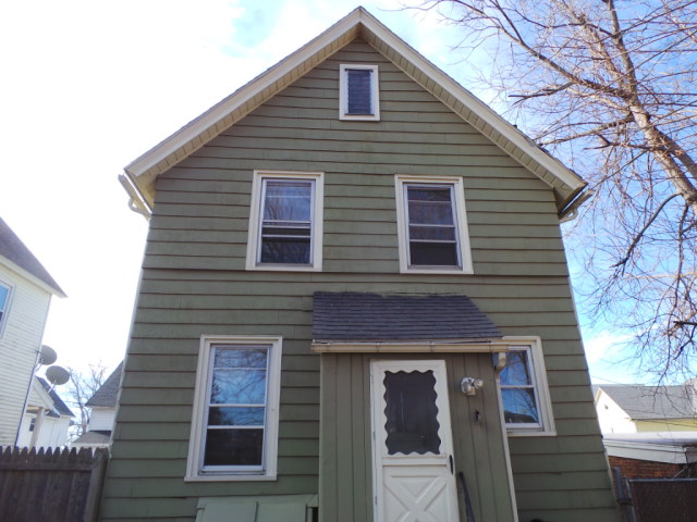 12 Clover CourtNew London, CT, 06320New London County