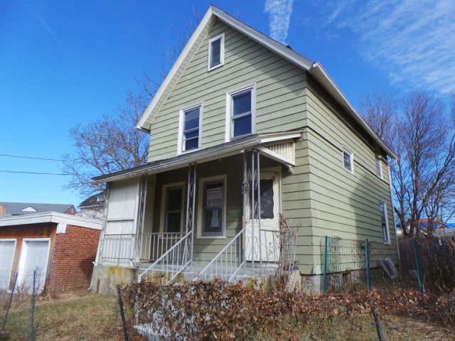 12 Clover CourtNew London, CT, 06320New London County