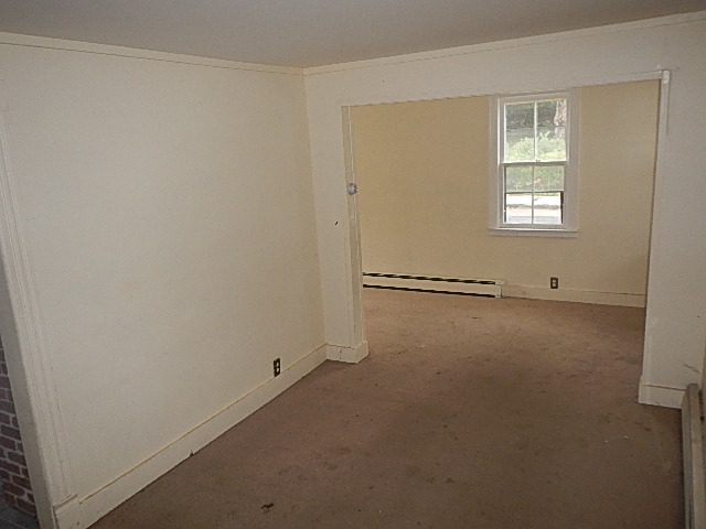 12 Moore CourtNew London, CT, 06320New London County