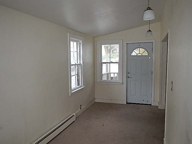 12 Moore CourtNew London, CT, 06320New London County
