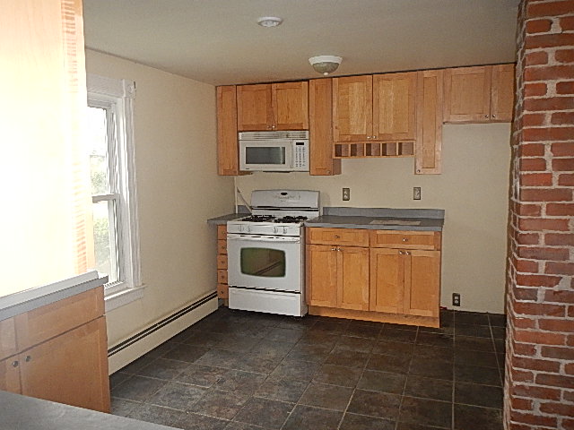12 Moore CourtNew London, CT, 06320New London County
