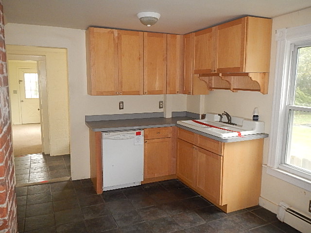 12 Moore CourtNew London, CT, 06320New London County