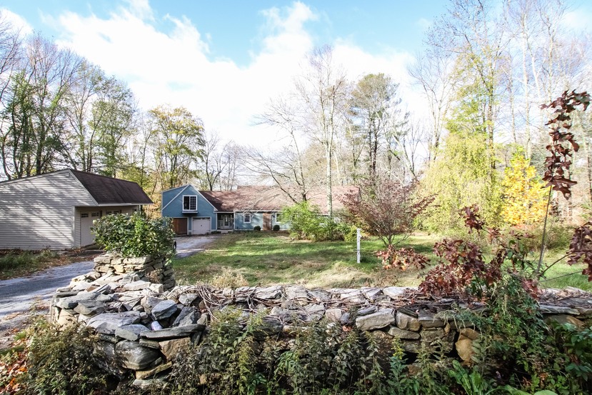 360 N Society Rd, Canterbury, CT 06331