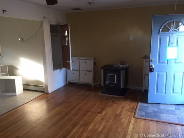 38 Upper Pattagansett Dr, E Lyme, CT 06333